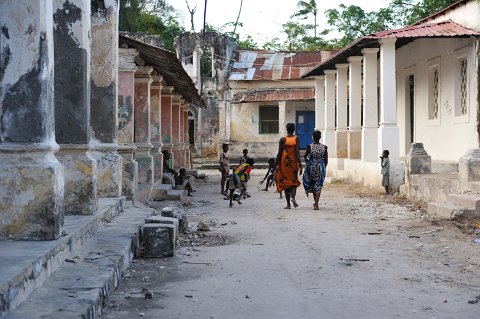 _027215-F2010___6589 Mozambique, Ibo, rue