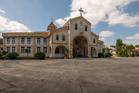 20191126__00041-26 Loikaw, catrhédrale du Christ roi, bâtie en 1939 et mélange de styles européen et bouddhiste