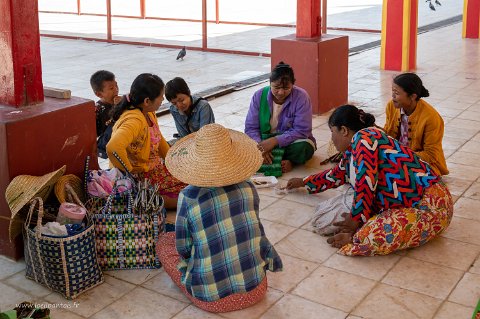 20191122__00289-98 Ywama, pagode Phaung Daw U, pélerins au pique nique