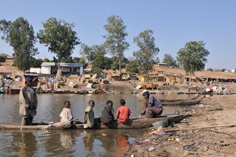 DSD_5496 Zambie, Mongu, capitale du Barotseland, le port sur les canaux menant au Zambeze