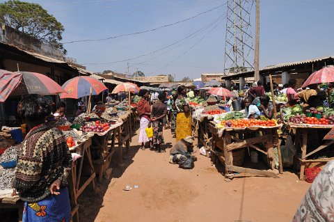 DSD_6928 Zambie, Mpika, le marché