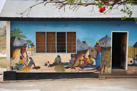 DSD_5814 Zambie, Kaoma, peintures de Kozhi Kawina sur l'orphelinat Cheshire
