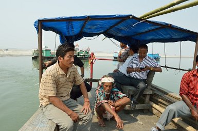 58200F2015___05291 Assam, Bogibeel bridge, sur le Brahmapoutre, le deuxième bac