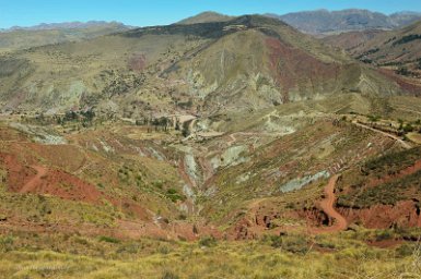 F2016___09737 Chataquila, chemin de l'Inca, vue sur la route de Chataquila à Chaunaca