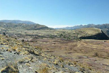 F2016___09781 Cratère de Maragua, vue depuis le cimetière de Maragua.